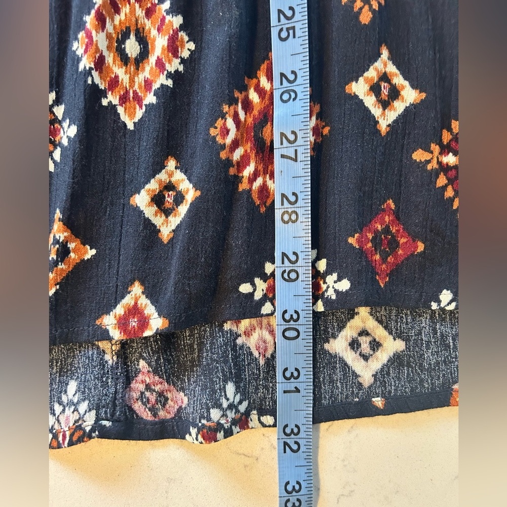 Daytrip Navy Crinkle Henley Flowy Tunic Tank Top - Picture 9 of 14